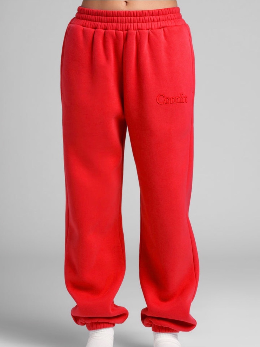 Comfrt Minimalist Sweatpants in crimson